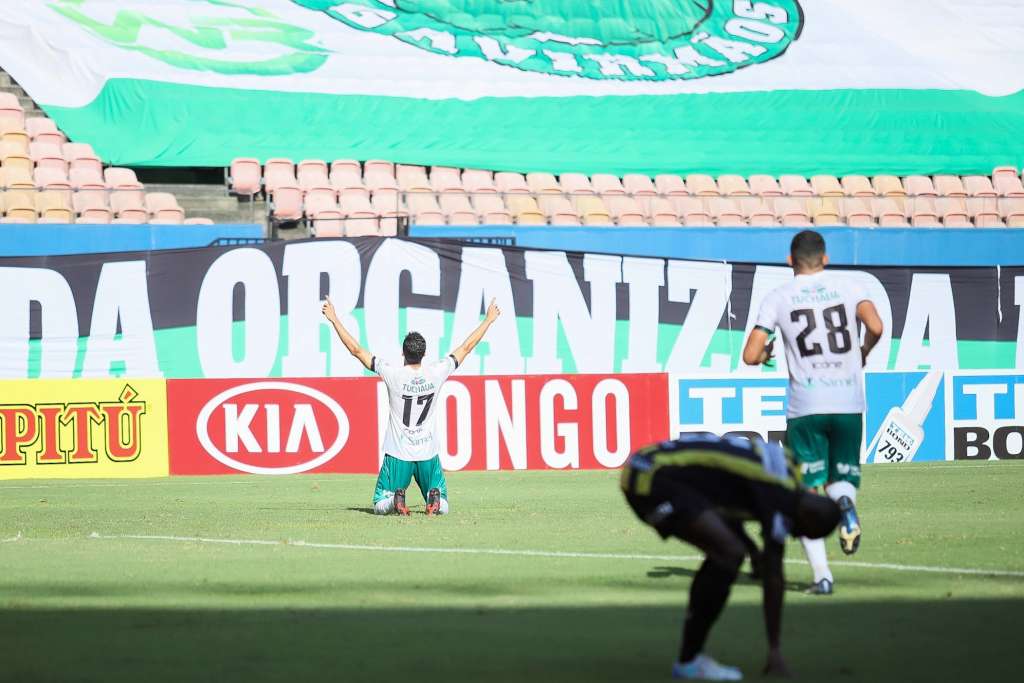Manaus-AM 1 x 0 Volta Redonda-RJ – Dupla ‘sertaneja’ decide e Gavião é líder