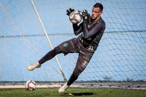 Série C: Matheus Inácio é apresentado no Manaus-AM e fala da briga por posição: 'Quem sai ganhando é o clube'