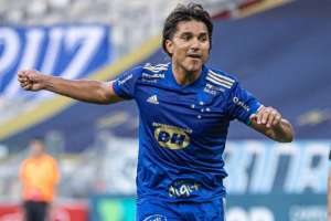 Série B: Cruzeiro frustra times e anuncia permanência de Marcelo Moreno