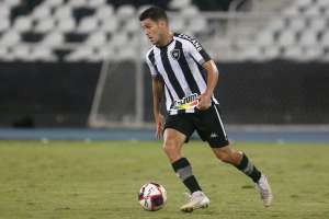 Série B: Botafogo encaminha empréstimo de atacante ao Vitória