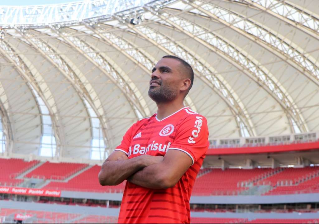 Internacional registra argentino Mercado e pode reforçar defesa contra o Flamengo