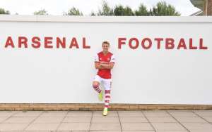 Inglês: Arsenal confirma contratação de meia-atacante do Real Madrid; Negociação pode chegar a R$ 250 mi