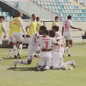Oeste-SP 2 x 1 Figueirense-SC - Milagre! Lanterna vence a primeira e complica Figueira!