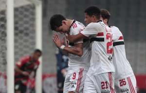 BRASILEIRÃO: São Paulo deixa o Z4 e Palmeiras pode perder a liderança no domingo