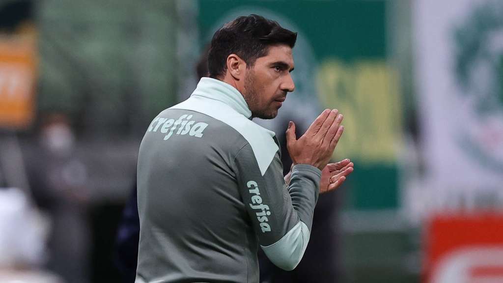 Há 10 meses no Palmeiras, Abel se torna segundo técnico mais longevo do Brasileirão