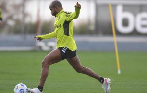 Com possível estreia e volta de Patrick, Inter tenta reabilitação contra o Flamengo