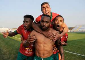 Santo André-SP 2 x 2 Portuguesa-SP - Líderes empatam com direito a gol no fim e falha bizarra de goleiro