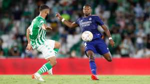 ESPANHOL: Apesar dos desfalques, Real Madrid vence Betis e assume a liderança