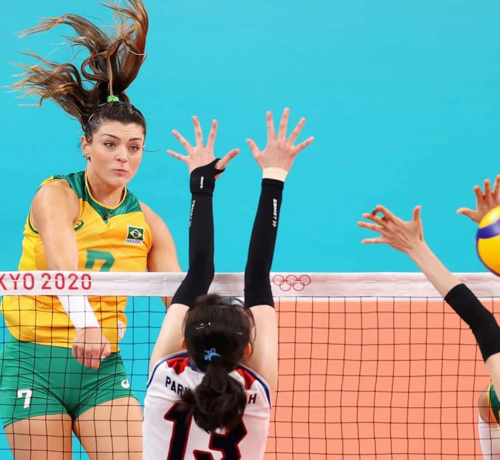 Olimpíadas: Quase modelo, Rosamaria agora pode conquistar ouro com Brasil no vôlei em Tóquio