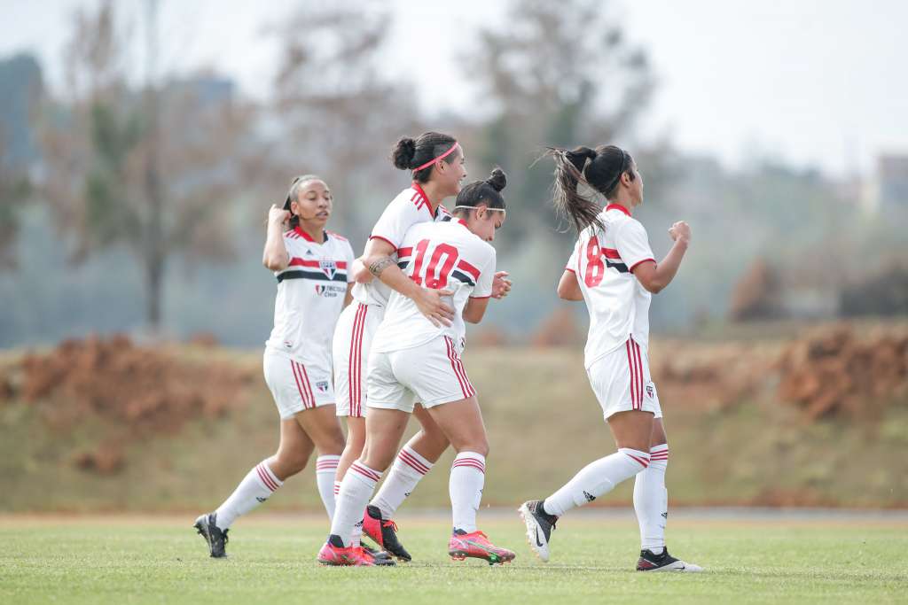 BRASILEIRO FEMININO SUB-18: São Paulo e Corinthians se classificam e Santos segue vivo