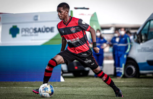 Série B: Promessa do Vitória viaja para fechar com time do Brasileirão, mas retornará a Salvador