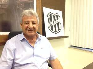 Presidente de honra da Ponte Preta acerta 'bicho' por vitórias na Série B