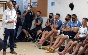 Série B: Elenco da Ponte Preta protesta e não dará entrevistas com salários atrasados