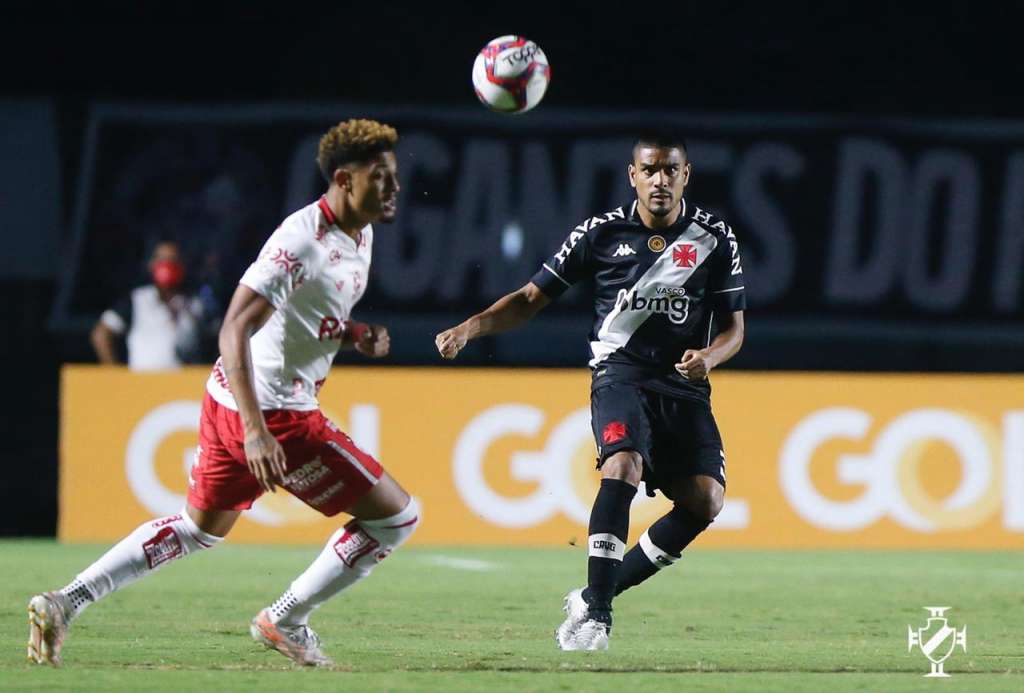 Vasco 1 x 0 Vila Nova – Léo Jabá marca e Vasco dorme no G4 da Série B