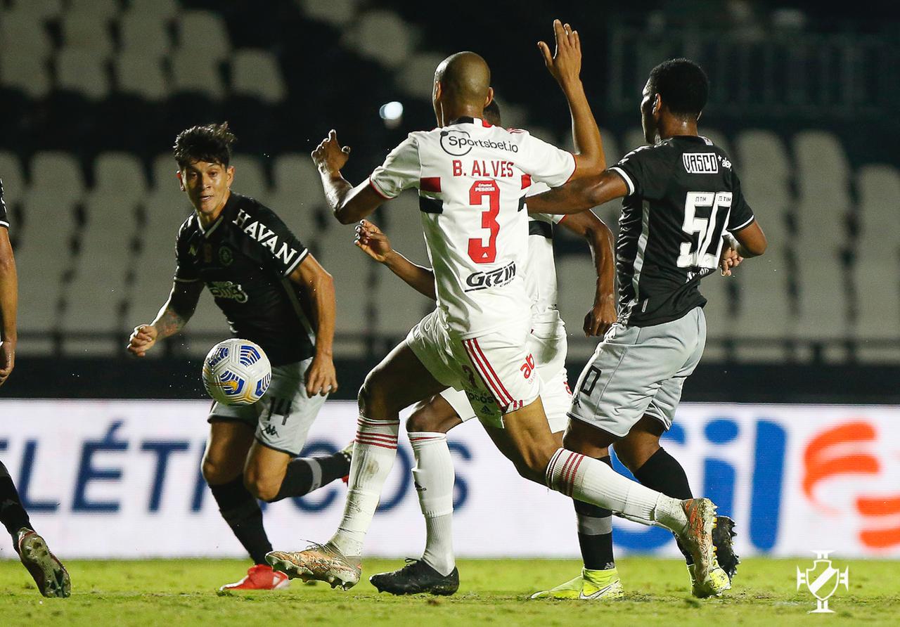 Vasco 1 x 2 São Paulo – Tricolor volta a vencer em São Januário e está nas quartas