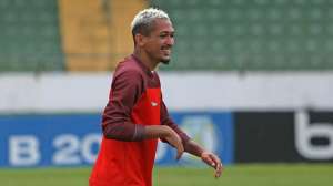 Série B: Vasco abre conversas com zagueiro de time do Brasileirão