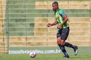 Série C: Kanu, zagueiro e capitão do Ypiranga-RS, prega humildade ao time