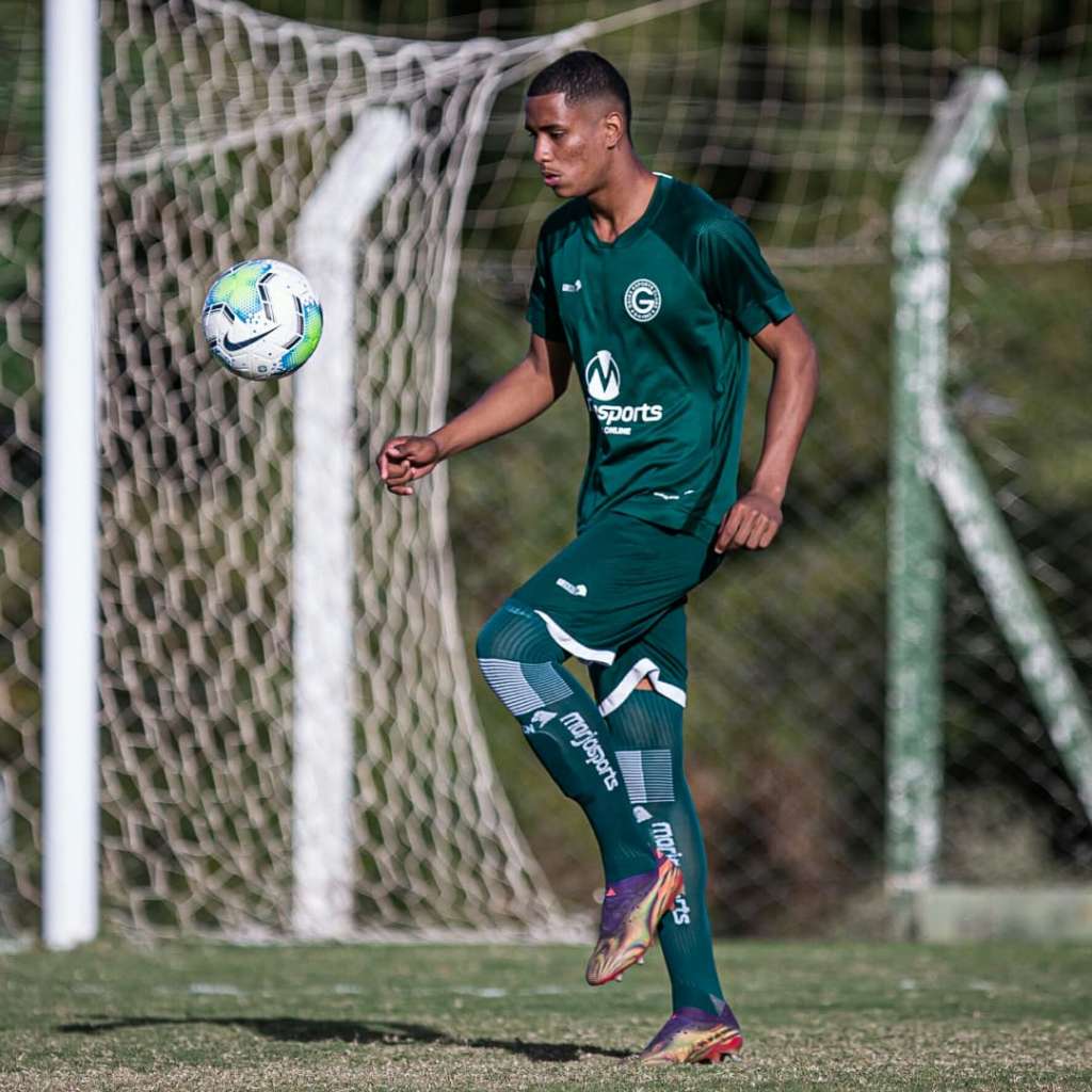 Série B: Novo reforço do Goiás na defesa, chega projetando títulos