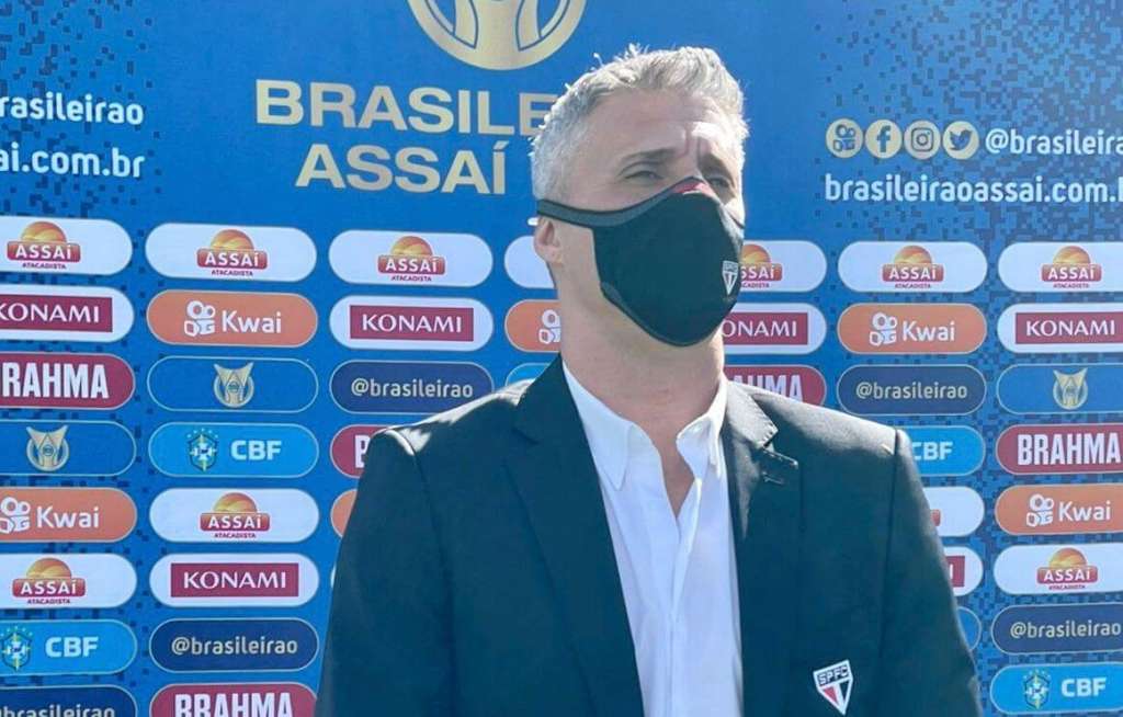 Crespo cobra desatenção no gol do Juventude e prevê muito trabalho durante parada