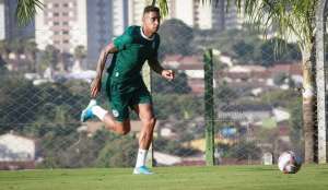 Série B: Goiás tem a volta de artilheiro para defender série invicta de seis jogos