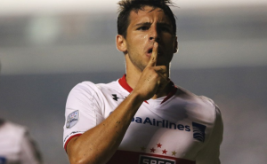 São Paulo chega a acordo e corre contra o tempo para anunciar atacante argentino