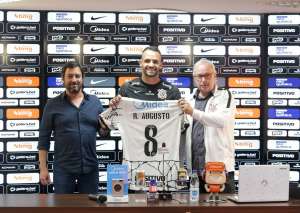 Renato Augusto é apresentado no Corinthians: 'Quem é lembrado é quem ganha'