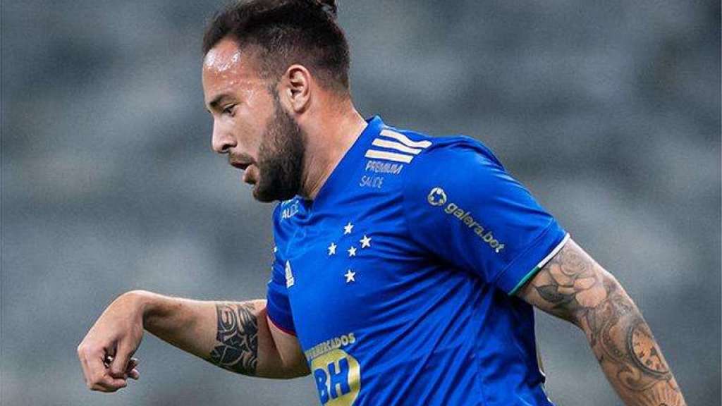 Série B: Aliviado, Giovanni enaltece Luxemburgo e crava: “Cruzeiro vai brigar em cima”