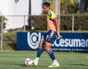 Com COVID-19, volante desfalca o Cruzeiro na Série B do Brasileiro