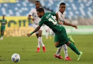 Herói do Cuiabá não sofre lesão e está confirmado para jogo contra o Grêmio