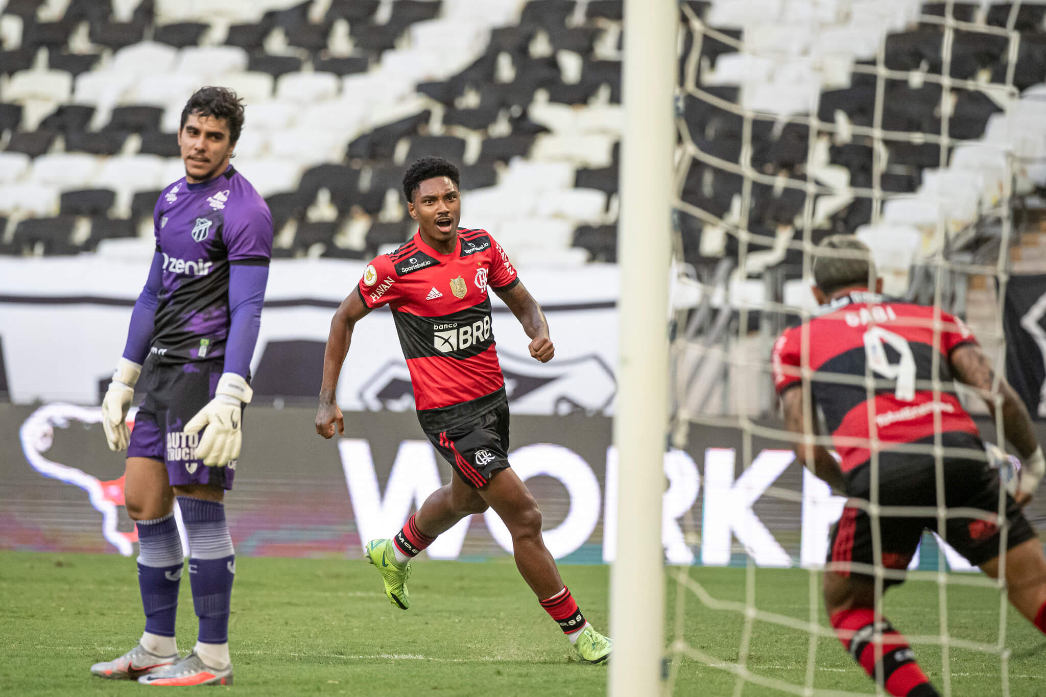 Vitinho acha que empate no Ceará foi bom para o Flamengo: ‘Pontinho importante’