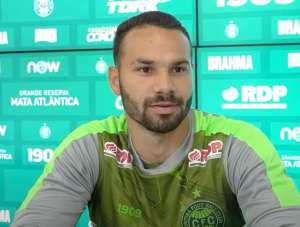 Série B: Coritiba oficializa a chegada de meia-atacante de clube paranaense