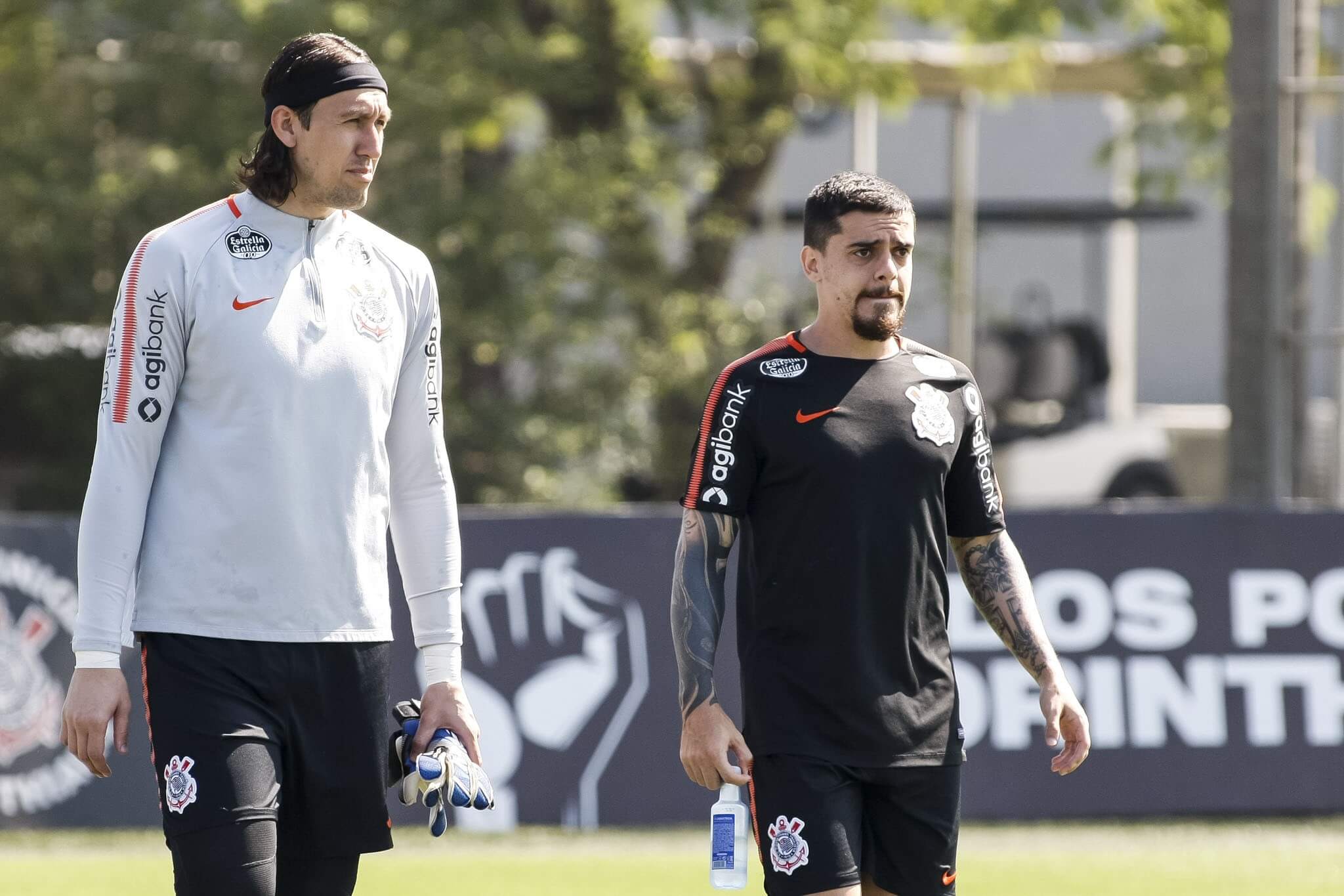 No Corinthians, veterano fica fora de treino e vira dúvida