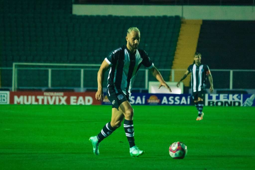 Série C: Sem desfalques, Figueirense viaja para o interior de São Paulo e atacante foca em colar ainda mais no G4