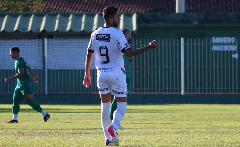 Série D: Inter de Limeira dispensa meia e atacante