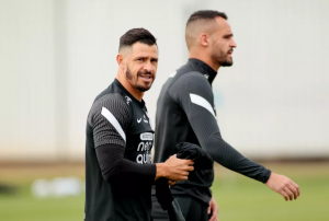 Reforço do Corinthians teve nome inscrito no BID e poderá estrear contra o Santos