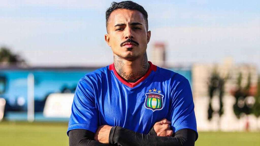 Copa Paulista: Em rede social, MC Livinho anuncia saída do São Caetano: “Ciclo se encerra por aqui”