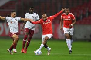 Internacional 4 x 2 Fluminense - Colorado vence 