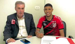 Athletico não perde chance e fica com zagueiro da seleção sub-18
