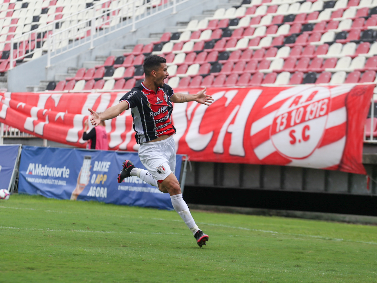 Joinville-SC 3 x 0 Rio Branco-PR – Centroavante demora para abrir porteira e JEC descansa na etapa final