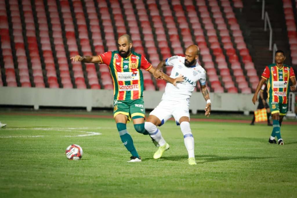 Sampaio Corrêa 0 x 2 Avaí – Leão ganha duelo direto e dorme vice-líder da Série B