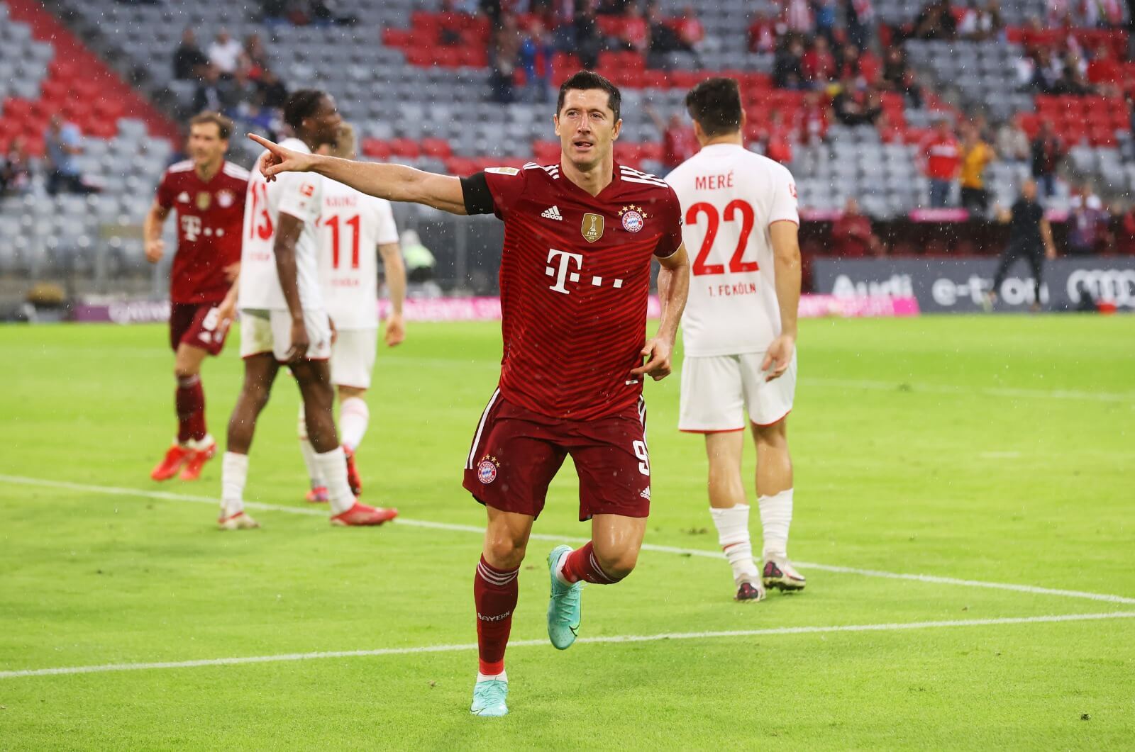 ALEMÃO: Lewandowski marca pelo 12° jogo seguido, iguala recorde de 2012, e Bayern ganha