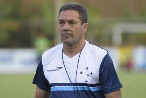 Mais um passo! Time da Série B se reúne com Luxemburgo no RJ para assinar contrato