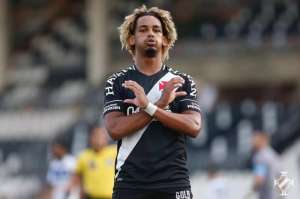 Série B: Vasco anuncia multa e afastamento de MT após jogador ser flagrado em festa no Rio