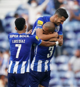 PORTUGUÊS: Porto atropela, vira líder e Sporting tropeça fora de casa