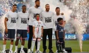 Francês: Messi tem recepção de estrela pelo PSG no Parque dos Príncipes