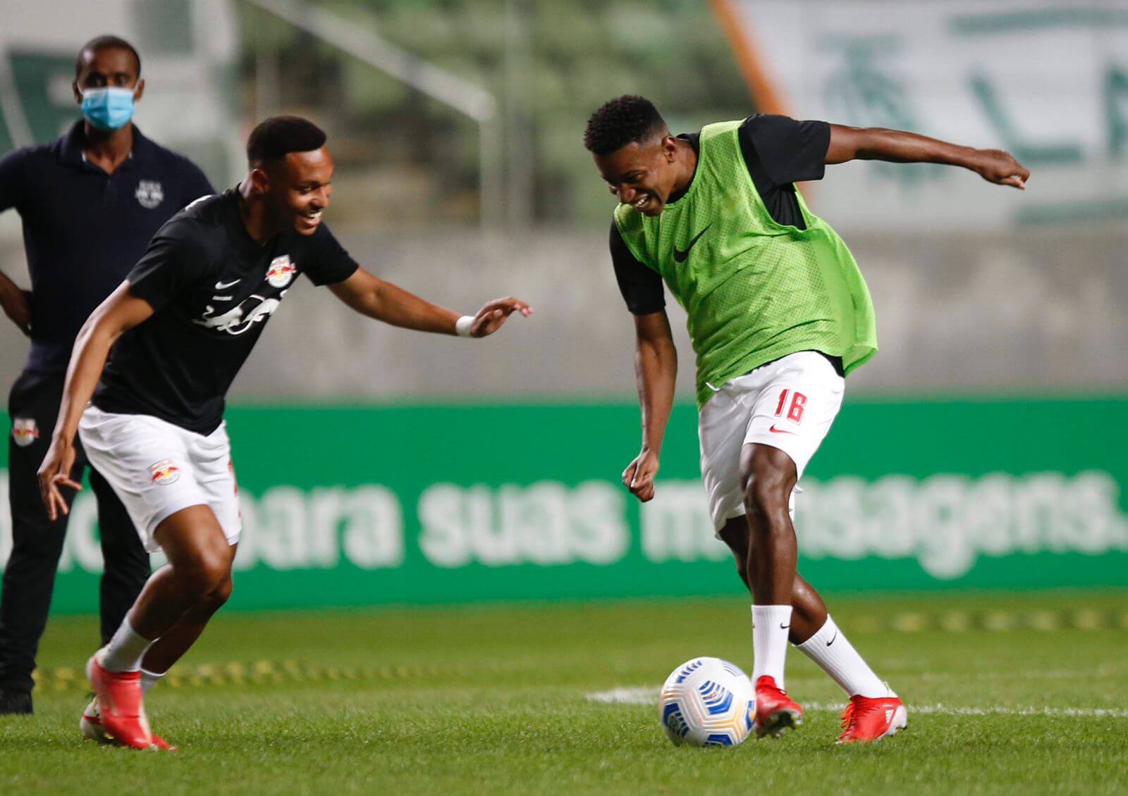 Com desfalques, Red Bull Bragantino enfrenta Atlético-MG para seguir entre os primeiros