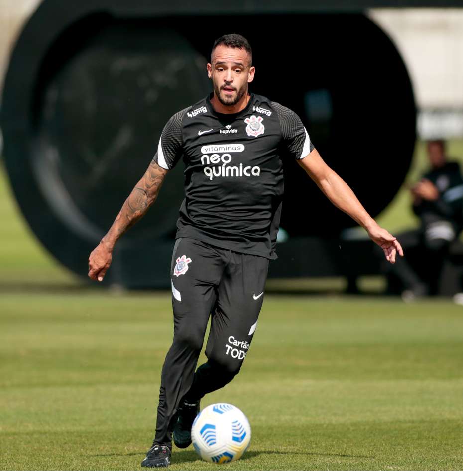 Renato Augusto faz primeiro treino com bola no Corinthians e pode apressar a estreia