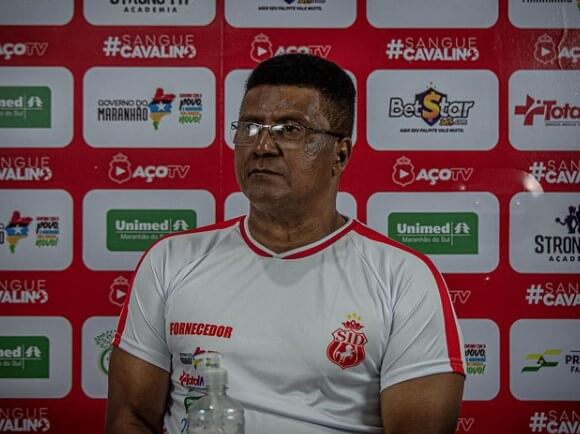 Série D: Após deixar o G4, Imperatriz demite técnico e efetiva campeão brasileiro pelo Flamengo