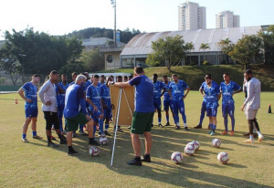 Série D: Vindo de problemas, mas com time completo, Santo André recebe a Portuguesa