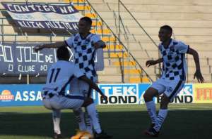 São José-RS 4 x 2 Botafogo-SP - Zequinha faz seu melhor jogo na Série C e deixa a degola